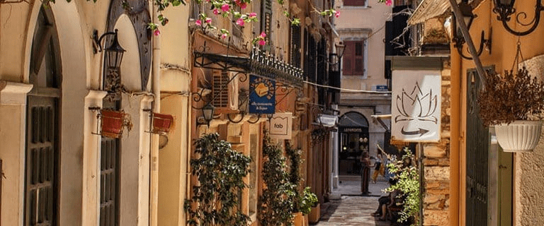 the ultimate guide to read before you visit Corfu, or if you are already there! - the old Corfu town