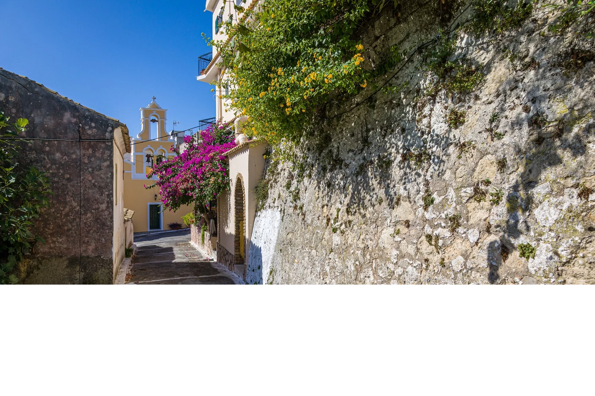 Corfu island villas, the 10k Stones villa Corfu, pelekas. Villa near the beach with pool