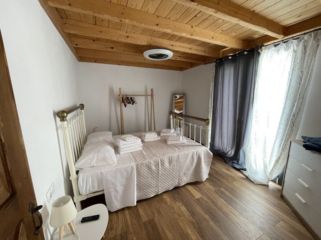 corfu-island-10k stones villa-rooms